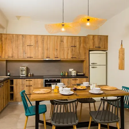 Holiday home Ekaterini Luxury House Lefkogeia