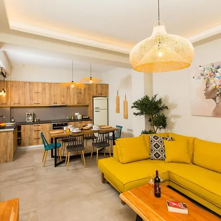 Ekaterini Luxury House